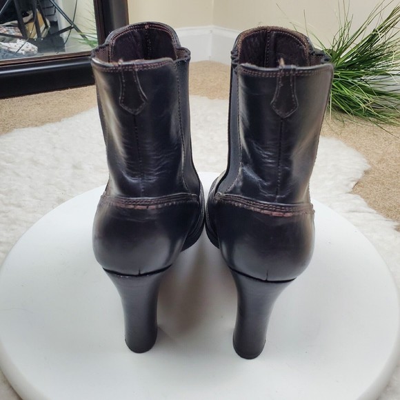 Cole Haan Ankle Boots Womens Size 7.5 B Black Leather Vibram Soles Chelsea - Picture 5 of 8